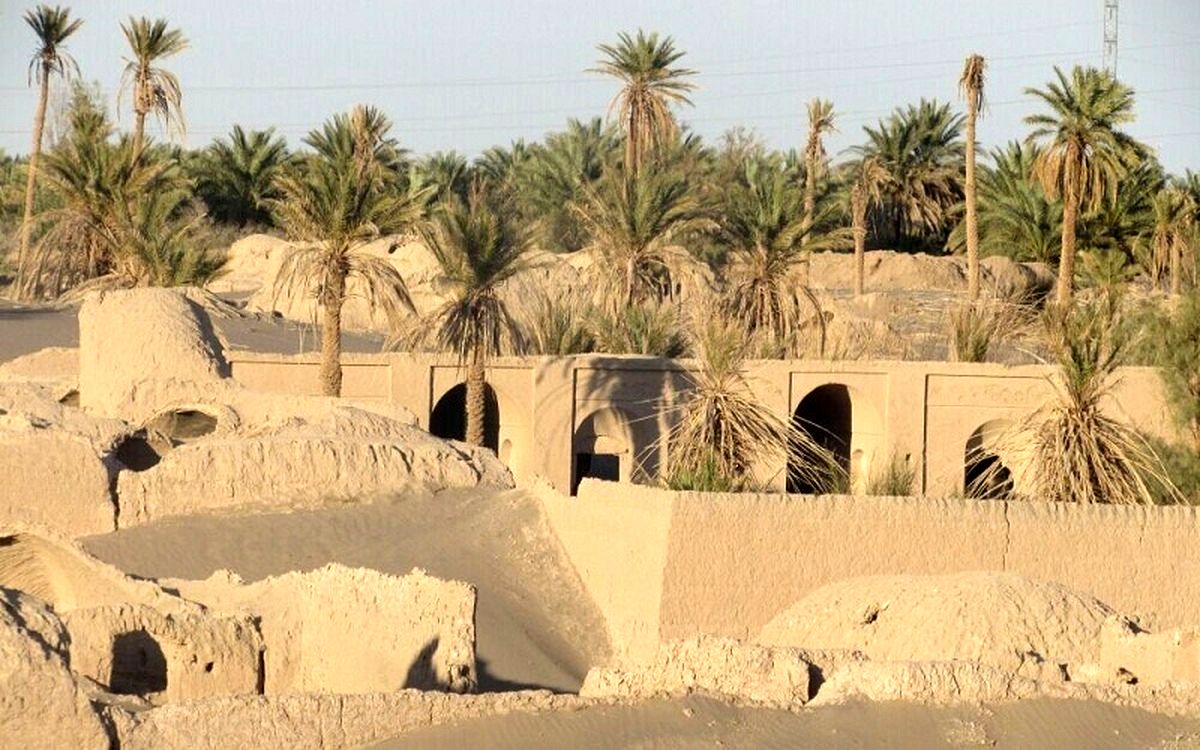 تخریب دو اثر تاریخی توسط دهیاری برای ساخت پارکینگ!