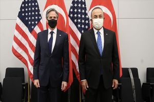 گفت‌ و گوی تلفنی وزیر خارجه ترکیه با همتای آمریکایی خود در خصوص تحولات اوکراین