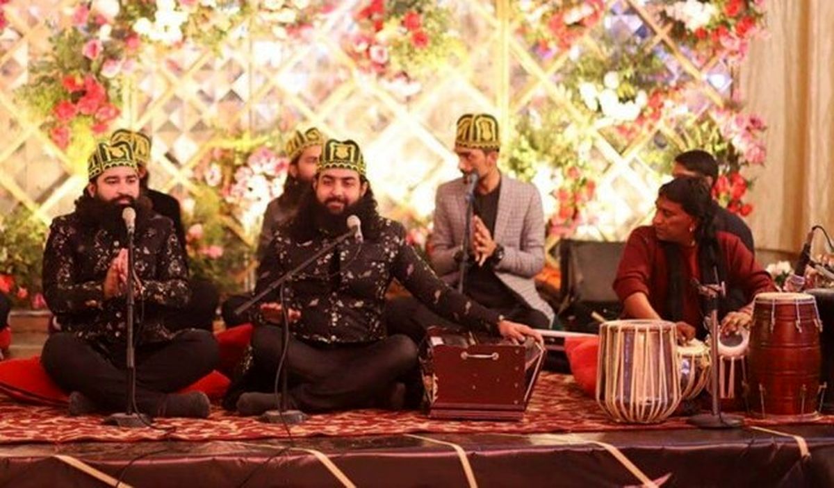 ماجرای اجرای گروه‌ های موسیقی خارجی در حاشیه شهر مشهد چیست؟