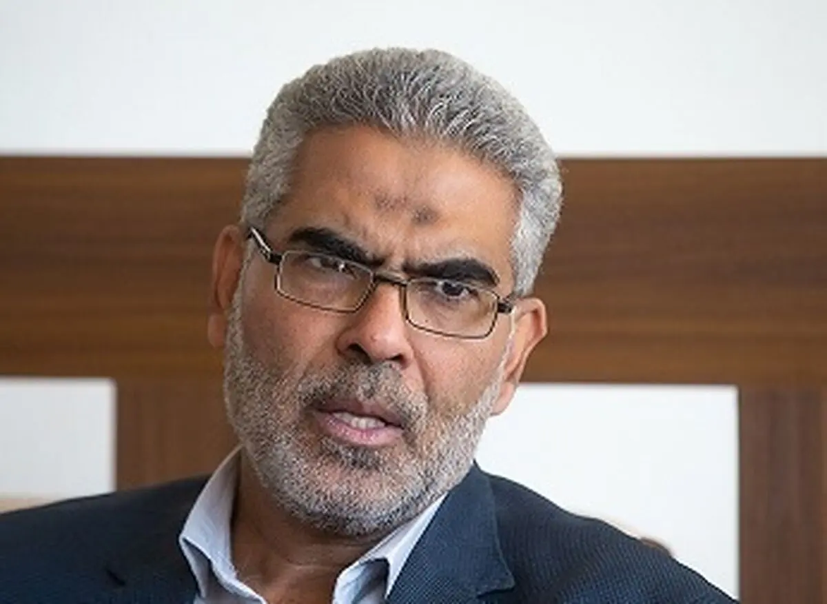 ادعای عجیب نماینده مجلس: تا دو ماه آینده موج جدیدی از تورم در راه است/ دشمن به راحتی بازار ارز را مدیریت می‌کند!
