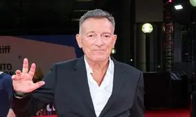 همزمان با ناکامی در مذاکرات با ایران ترامپ به ابرستاره موسیقی تاخت