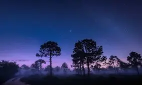 همنشینی صبحگاهی ۶ سیاره منظومه خورشیدی با ماه در هفته جاری/ عبور خراشان بهرام از کنار ماه

