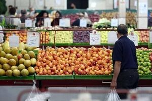 تمامی اقلام مصرفی در میادین و بازارهای میوه و تره‌بار موجود است/ افزایش قیمتی در کالاها و اقلام مصرفی نداشتیم