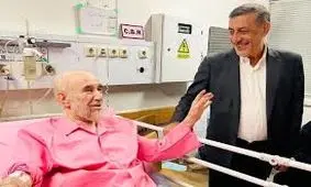 عیادت جمعی از شخصیت‌های سیاسی و فرهنگی از سیدمحمد خاتمی  