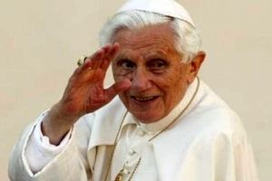 رسوایی جنسی در کلیسا؛ پاپ سابق عذرخواهی کرد

