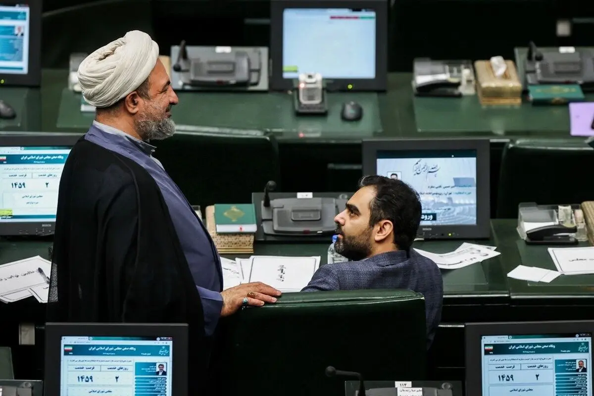 رسایی در زندان، محسنی اژه‌ای آماج حملات تندروها؛ بهانه گیری‌ها از چای دبش تا حمایت از دولت / مرگ خوب است اما برای همسایه؟!