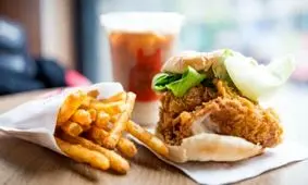 خوراکی‌ هایی که عضلات شما را از بین می‌برند