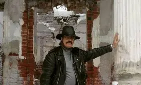 نواده استالین جزو بی‌خانمان‌های مسکو است!