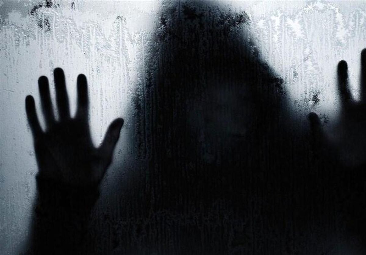 فرار دختر دانشجو از دست مرد آزارگر