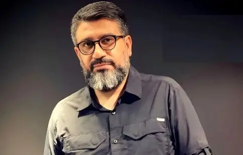 انتقاد رضا رشیدپور از اپوزیسیون خارج کشور و دفاع از وریا غفوری و علی دایی/ زندگی شما خرج دارد زندگی داخلی‌ها نه؟!/ حتی راهپیمایی هایتان هم آخر هفته (یکشنبه) هاست/ خودتان در خانه نشسته‌اید و شمع روشن کرده‌اید و جوشن کبیر می‌خوانید؟!/ ویدئو