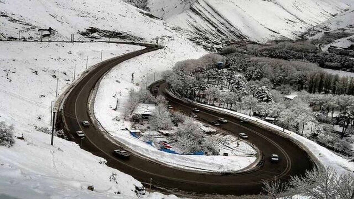 برف، باران، گردوخاک، مه و کولاک در جادههای ۱۲ استان کشور