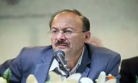 آسیب کوتوله‌های سیاسی؛ طبقه متوسط ایران به دهک‌های محروم هبوط می‌کنند/ برخی مقامات دم از مقابله با آمریکا می‌زنند، اما خانواده‌شان در آنجا سکونت دارند

