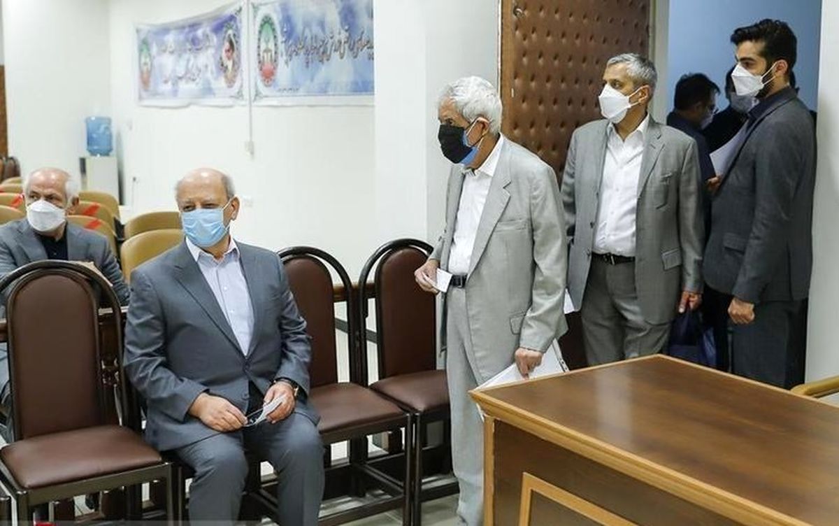 رستمیصفا، بزرگترین بدهکار بخش غیردولتی/ چند درصد از معوقات بانکی در اختیار گروه رستمیصفاست؟