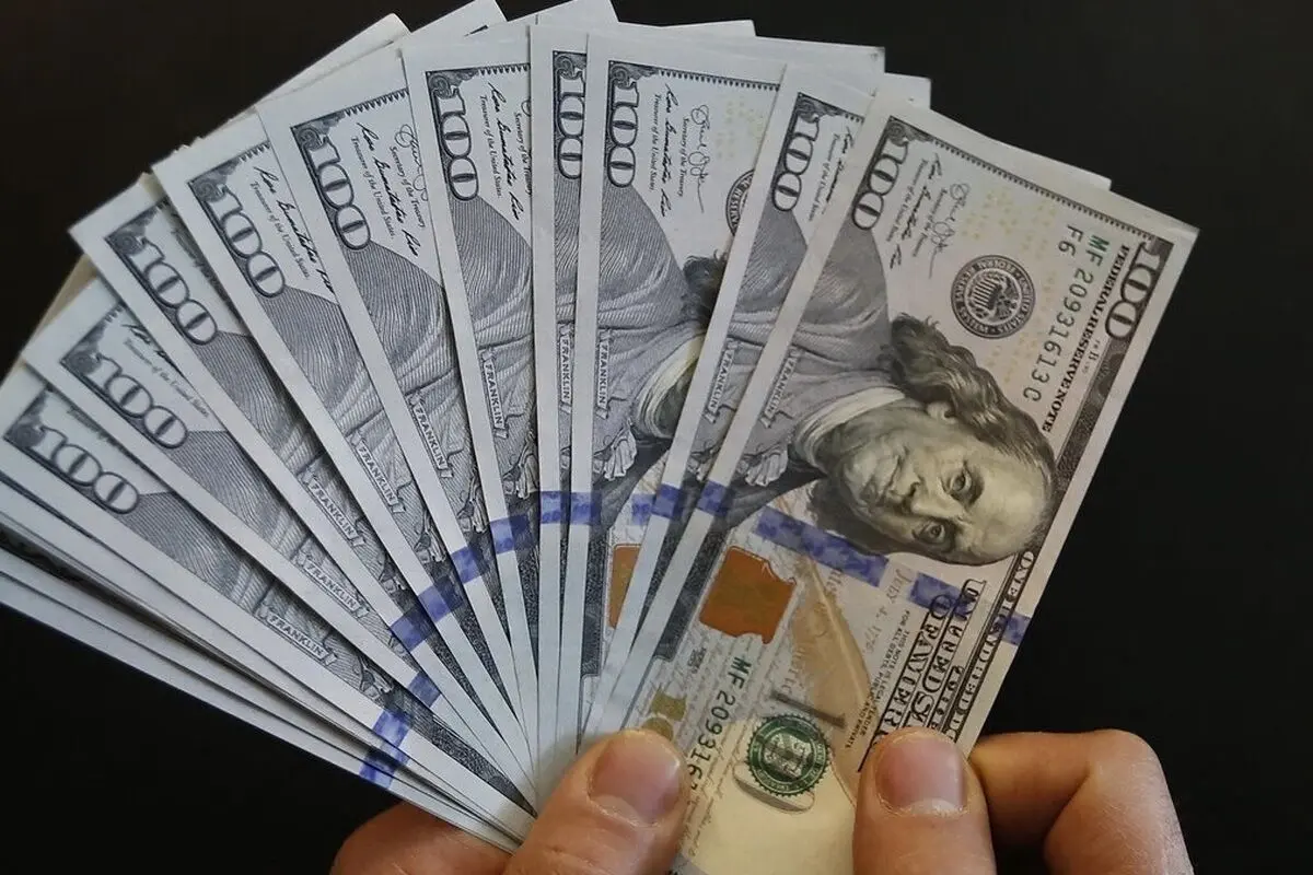 کیهان: چرا مسئولان ما مثل دولت مصر با بازار ارز برخورد نمی‌کنند؟!

