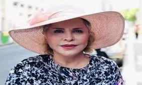 سفر در زمان؛ «زری خوشکام» بازیگر سینمای قبل از انقلاب در 67 سالگی در کنار دخترش «لیلا حاتمی» 