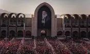 یک مداح در مراسم تشییع پیکر رهبر شهید: کسی که کشت امام مرا چرا نکشیم؟/ قتل ترامپ گردن ماست/ ویدئو