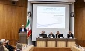 عارف: کنار هم قرار گرفتن دو جریان سیاسی باعث هم‌افزایی در نظام می‌شود