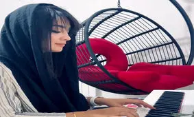 صدف صفرزاده معلم قائمشهری گانگستر شهر آمل کیست؟ /چهره واقعی خانم معلم غوغا کرد