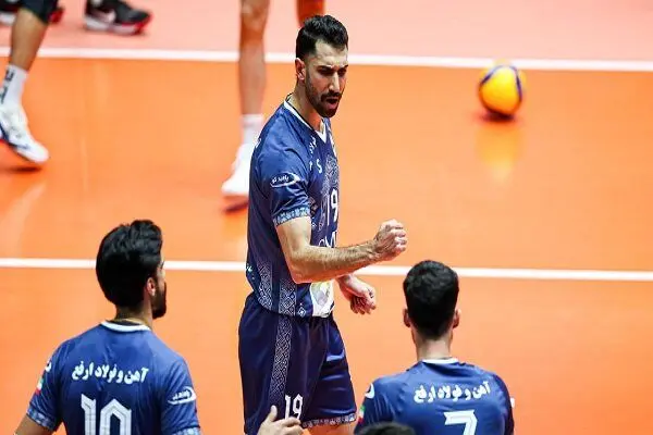 خروج بازیکنان از ایران به ضرر والیبال است/ نگران شرایط آینده هستم