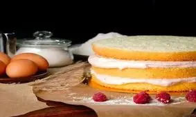 علت گود شدن وسط کیک و راه حل این مشکل در پخت کیک