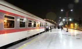 ۱۰ هزار نفر برای بلیت در راه‌آهن صف کشیدند