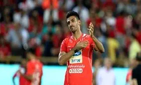 استتار جالب کاپیتان سابق پرسپولیس موقع تماشای دربی در آزادی/ عکس

