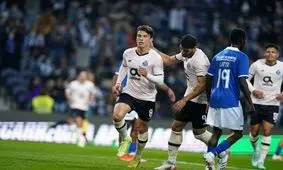 تشکر پسر سرمربی پورتو از مهدی طارمی/عکس