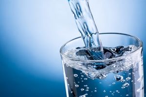 نوشیدن به موقع آب، عامل کاهش مریضی 