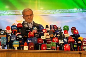 شانس پزشکیان برای پیروزی در انتخابات چقدر است؟ / ۵ دلیل برای اینکه وزیر خاتمی میتواند پدیده ماراتن ۸ تیر شود