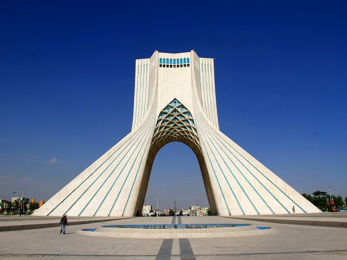 ماجرای حضور تک تیراندازها بالای میدان آزادی چه بود؟ /ویدئو