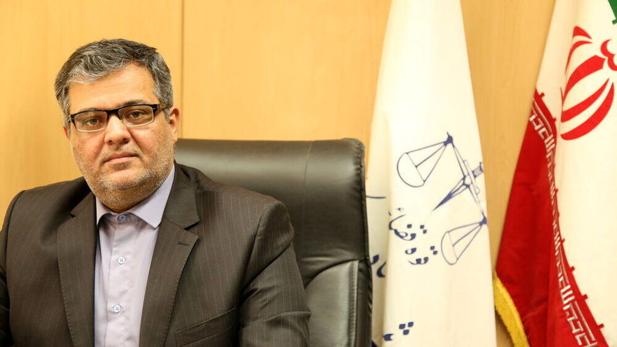 همکاری سردفتران با زمین خواران و جاعلان اسناد، سلب امتیاز را به دنبال خواهد داشت/ وزارت اطلاعات چندین پرونده را با موضوع زمین خواری بررسی کرده است