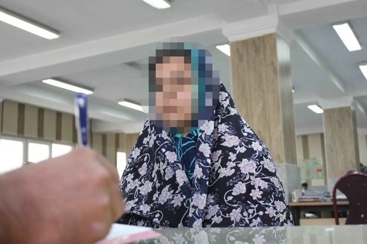 شوهر دومم پول داد و گفت از خانه‌اش بروم