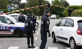 شش زن مهاجر با ارسال پیام برای خبرنگاران از داخل یک کامیون یخچال‌دار نجات یافتند