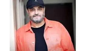 یک بلاگر اینستاگرامی ایستگاه سام درخشانی را گرفت/ ویدئو