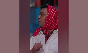 بازیگر مرد تلویزیون با روسری به یک برنامه آمد/ ویدئو