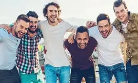 چرا هر روز تعداد دوستان صمیمی مردان کم و کمتر می‌شود؟
