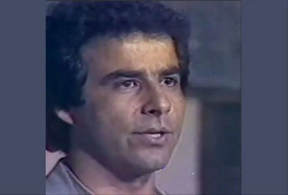 خوانندگی علیرضا افتخاری ۲۵ ساله و بدون سبیل ۱۳۶۲/ ویدئو