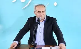 انتقاد از ترکی حرف زدن استاندار آذربایجان شرقی در جلسه رسمی؛ آقای استاندار «فارسی» سخن بگویید