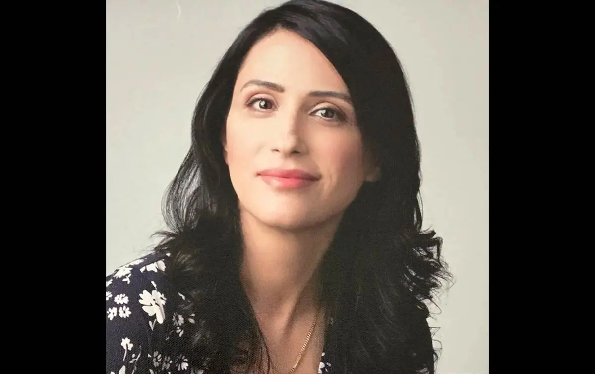  عروس معصومه ابتکار از بازداشتگاهی در آمریکا: قربانی اتفاقاتی شده ایم که قبل از تولدمان رخ داده است/ موجودیت‌ مان می‌تواند بر اساس نسبت‌های خانوادگی نادیده گرفته شود و بر اساس تبار و خون مجازات شده ایم