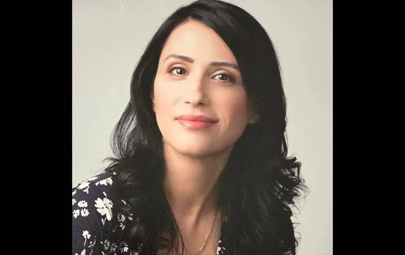 عروس معصومه ابتکار از بازداشتگاهی در آمریکا: قربانی اتفاقاتی شده ایم که قبل از تولدمان رخ داده است/ موجودیت‌ مان می‌تواند بر اساس نسبت‌های خانوادگی نادیده گرفته شود و بر اساس تبار و خون مجازات شده ایم