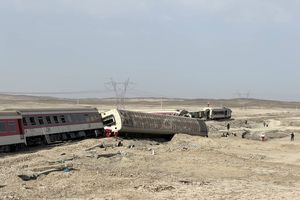 خروج قطار مشهد - یزد از ریل/ ده‌ها کشته و زخمی/ پایان عملیات امدادرسانی در محل حادثه قطار 