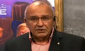 لحظه حمله قلبی و مرگ یک سیاستمدار در مناظره تلویزیونی/ ویدئو