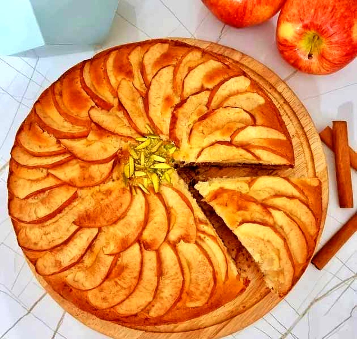 طرز تهیه کیک پای سیب با ماست