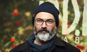 سفر در زمان؛ ژست جالب «پارسا پیروزفر و هوتن شکیبا» در نمایش «بر پهنۀ دریا»؛ سال 93