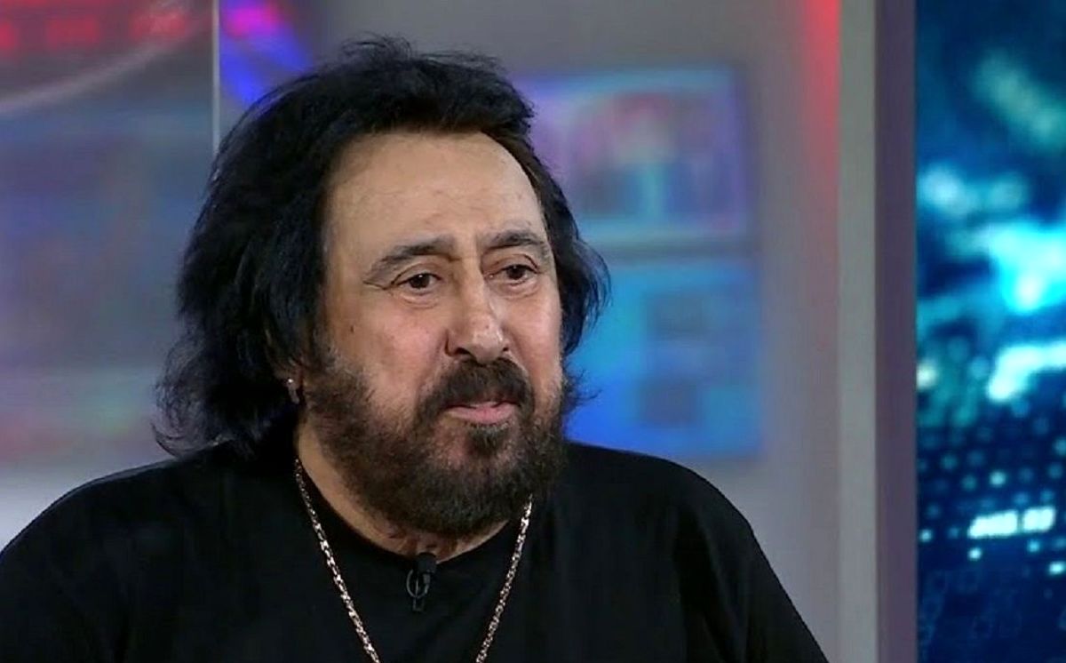  سفر در زمان؛ «شهرام شب پره و گروه اش در حال اجرا در تهران»؛ سال 55/ عکس 