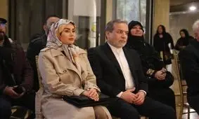 عراقچی و همسرش سوژه طنز یک روزنامه شدند/ کاریکاتور

