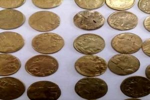 کشف سکه و سنگ قبر تاریخی در یک خانه در ورامین