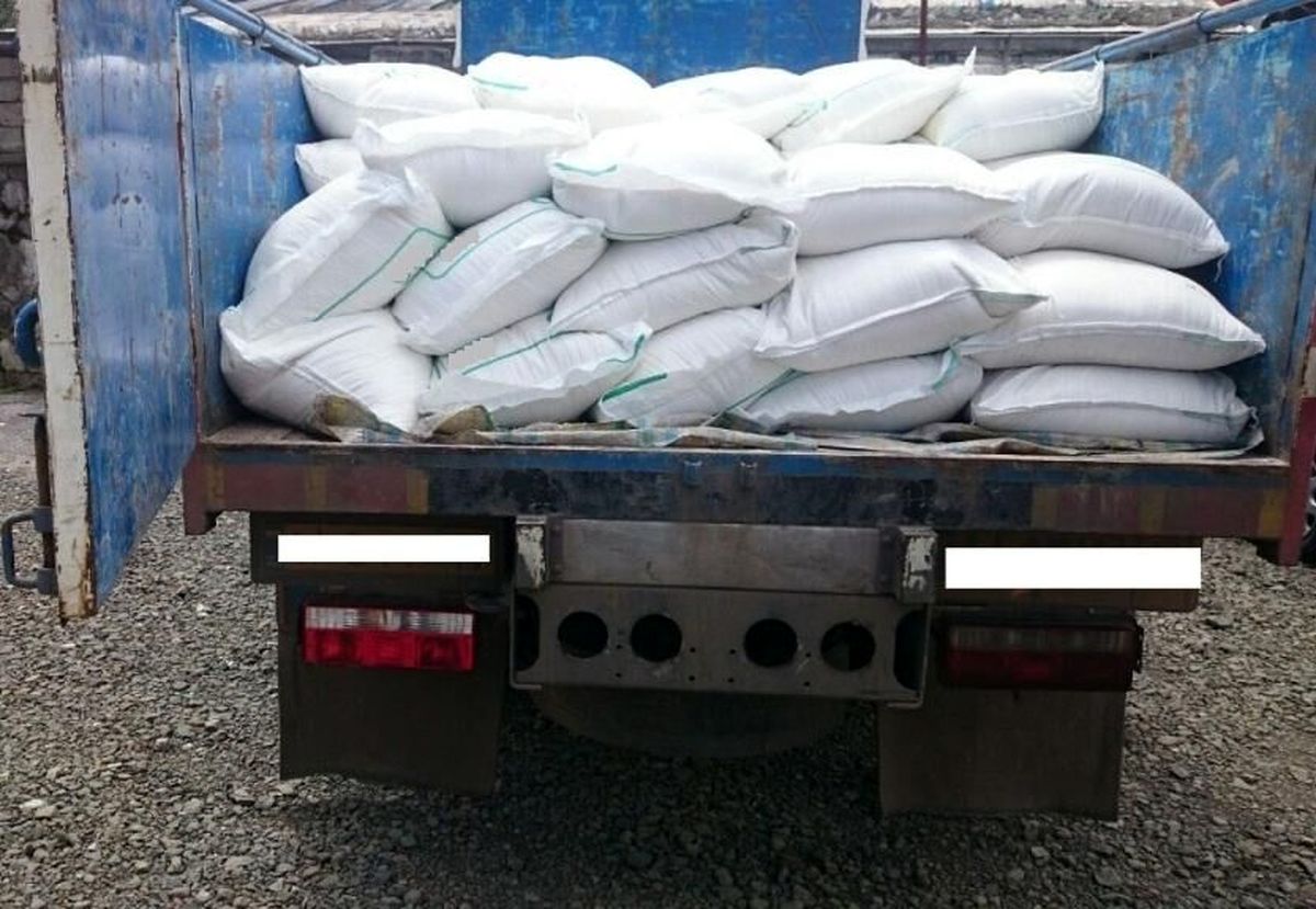 ۱۵ تن آرد قاچاق در شهرستان میانه کشف شد