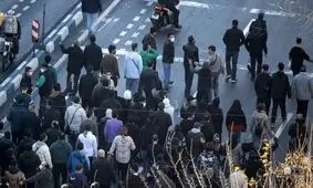 گزارش میدانی  اعتراضات معیشتی ۱۴ دی؛ کاهش محسوس تجمعات / آمار مصدومیت پلیس و نیروهای بسیج به ۲۹۵ نفر رسید