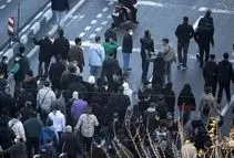  اعتراضات دی‌ماه نه میان ملت و حکومت که حتی میان ملت و ملت شکافی پدید آورده/ اینکه بعد از نیم‌قرن، مفهومی که ملت ایران علیه آن انقلاب کرده بود به‌صورتی رادیکال از خاک برخاسته، یک مسئله گفتمانی است/ با مسئله گفتمانی نمی‌توان برخورد امنیتی کرد